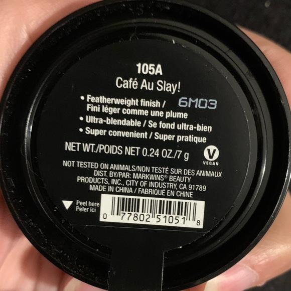 Wet N Wild Mega Cushion Contour - Picture 2 of 2